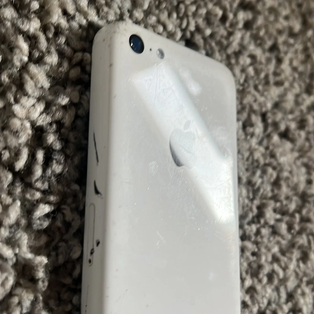 Apple iPhone 5C (for parts only) - Picture 5 of 5